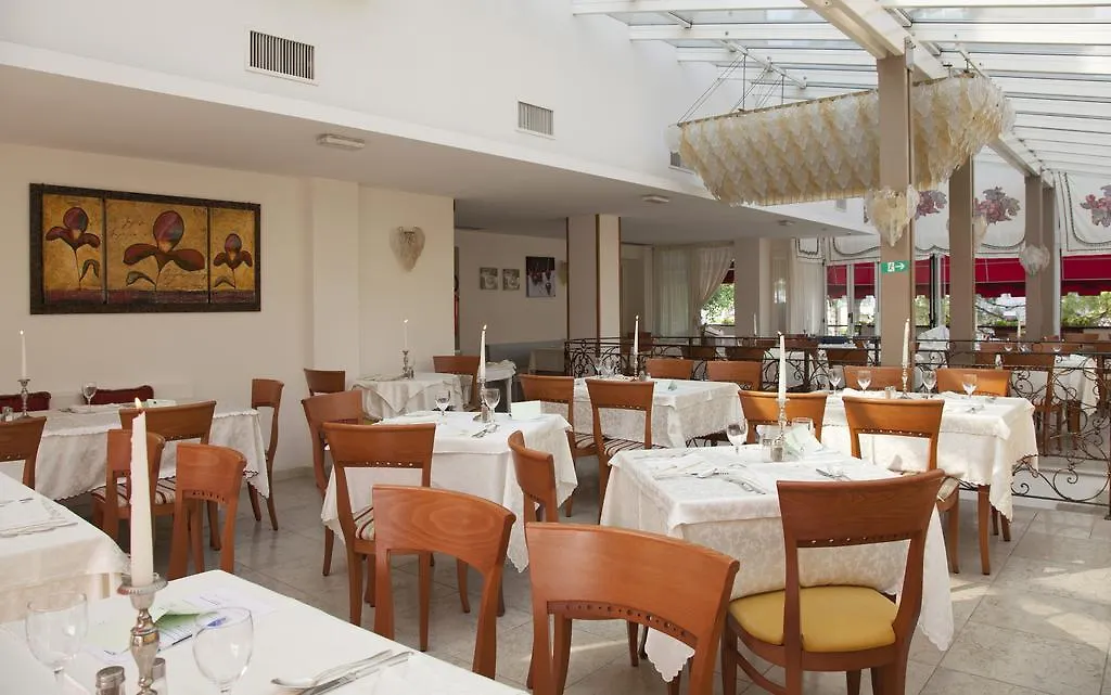 Hotel Elpiro Lido di Jesolo 4*,  Italien